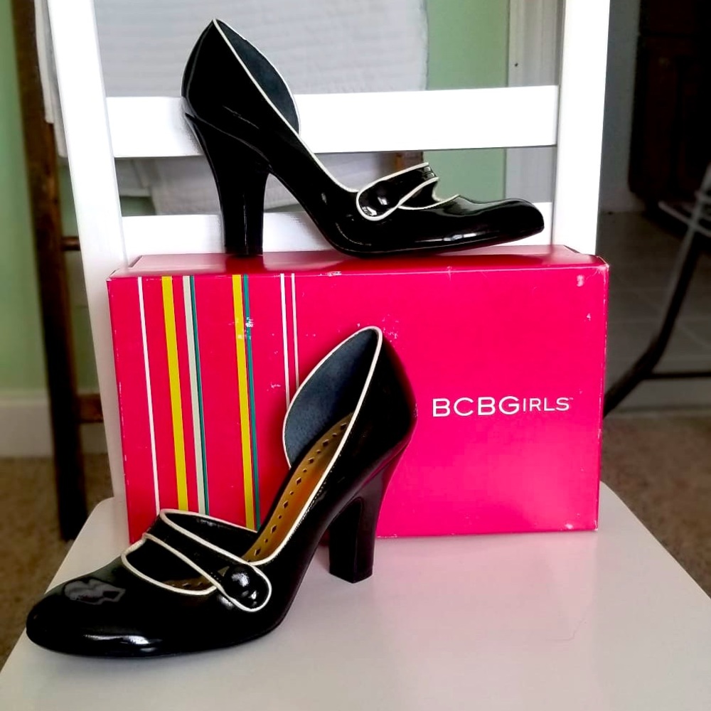 BCBG retro style patent leather Mary Jane heels